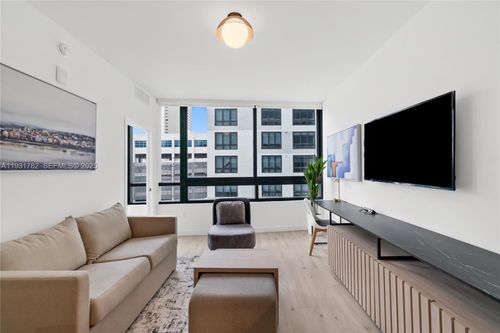 apt-1012-225 N Miami Ave, Miami, FL, 33128-1980 | Card Image