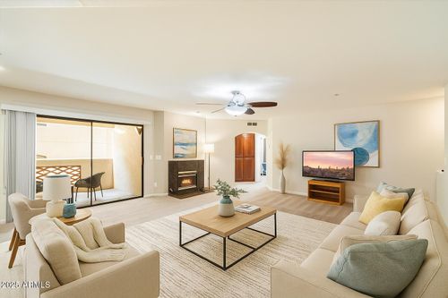 208-5104 N 32nd St, Phoenix, AZ, 85018-1473 | Card Image