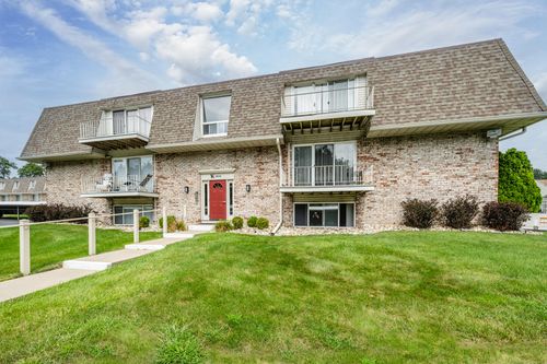 3626 Lakeshore Dr, Saint Joseph, MI, 49085-2976 | Card Image