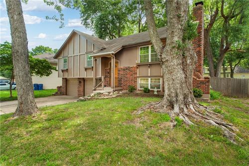 1404 Sw 20th St, Blue Springs, MO, 64015-5211 | Card Image