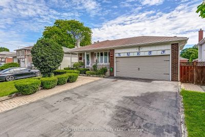 2127 Cliff Rd, House other with 3 bedrooms, 3 bathrooms and 6 parking in Mississauga ON | Image 2