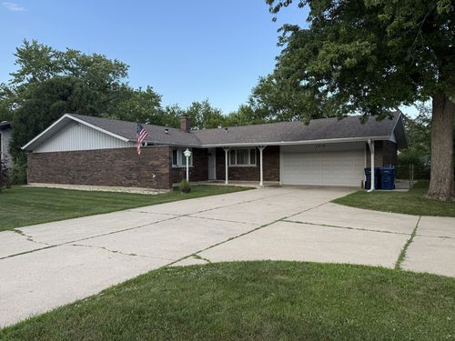 1313 Landwehr Rd, Northbrook, IL, 60062-4353 | Card Image