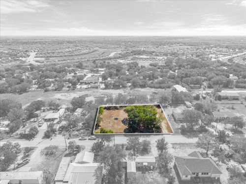 200 Prairie Cir, Buda, TX, 78610-9299 | Card Image