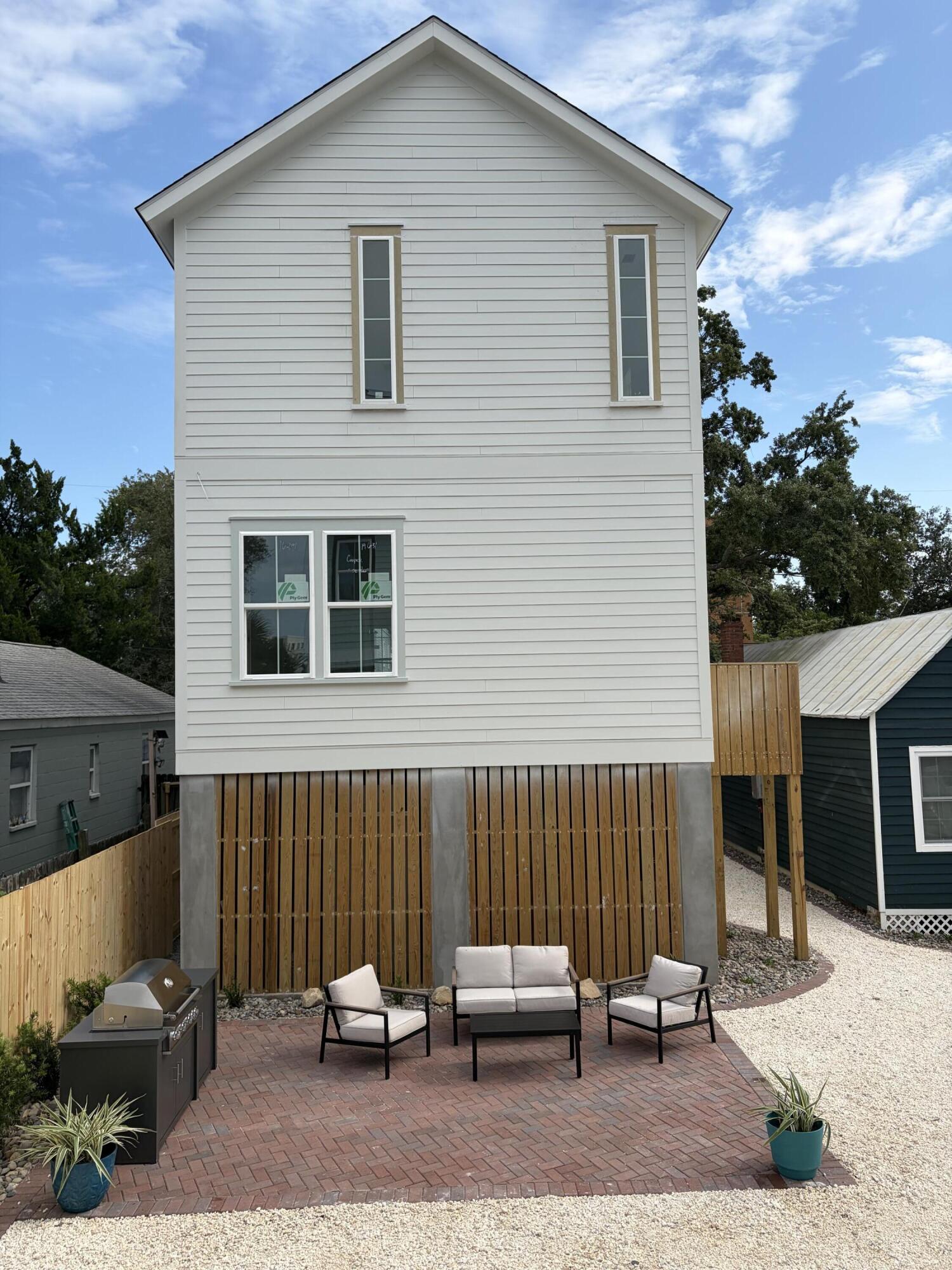 Residential Lease in Charleston 3