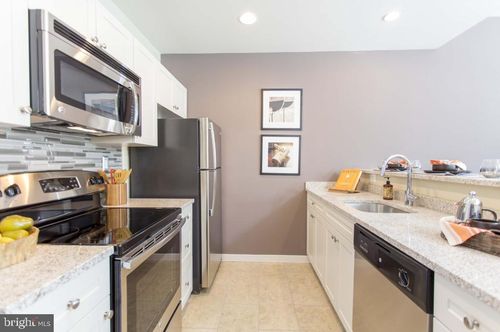 30 N 23rd St, PHILADELPHIA, PA, 19103-1590 | Card Image