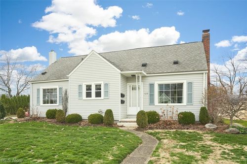 122 Fenton Ave, Mogadore, OH, 44260-1463 | Card Image