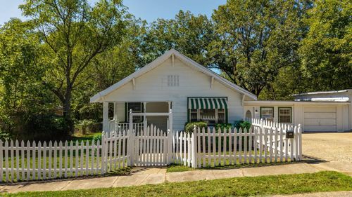 409 South Third Street, Benton, AR, 72015 | Card Image