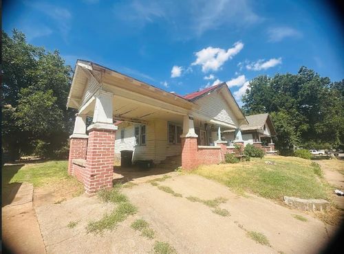 810 E Pine Ave, Enid, OK, 73701-3448 | Card Image