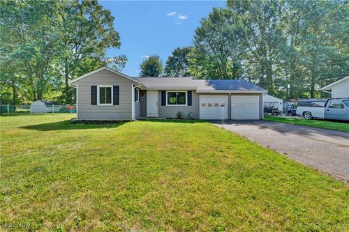 6111 Cornell Blvd, North Ridgeville, OH, 44039-1919 | Card Image