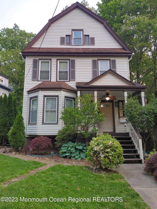 32 Brainard Pl, Ridgewood, NJ, 07450-5002 | Card Image