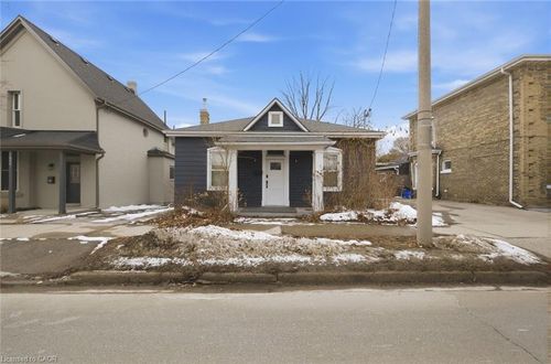 194 Brant Ave, Brantford, ON, N3T3H9 | Card Image