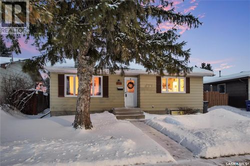 212 2nd Ave N, Warman, SK, S0K4S0 | Card Image