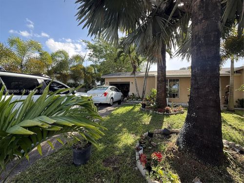 25835 Sw 131st Ct, Homestead, FL, 33032-6936 | Card Image