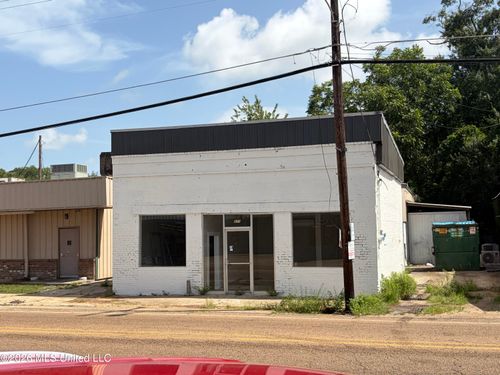 311 E Bay St, Magnolia, MS, 39652-2815 | Card Image