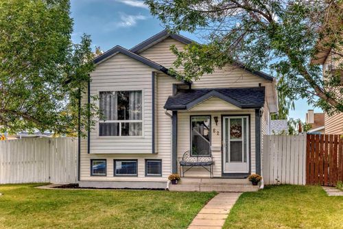 62 Erin Cres Se, Calgary, AB, T2B3C8 | Card Image