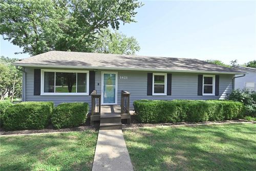 1421 Todd St, Platte City, MO, 64079-9650 | Card Image