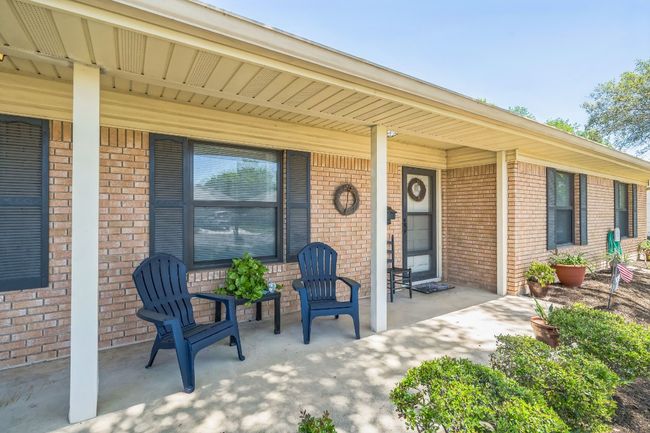 View of patio / terrace with covered porch | Image 6