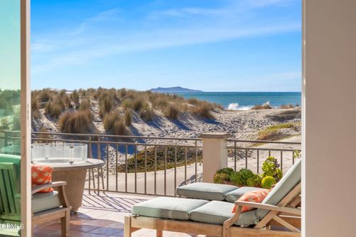 1571 Mandalay Beach Rd, Oxnard, CA, 93035-2847 | Card Image