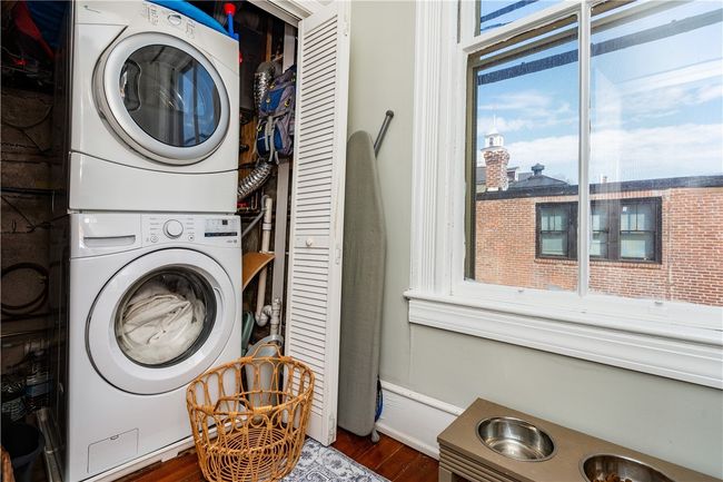 APT-4 - 173 Main St, Condo with 2 bedrooms, 1 bathrooms and 2 parking in East Greenwich RI | Image 16