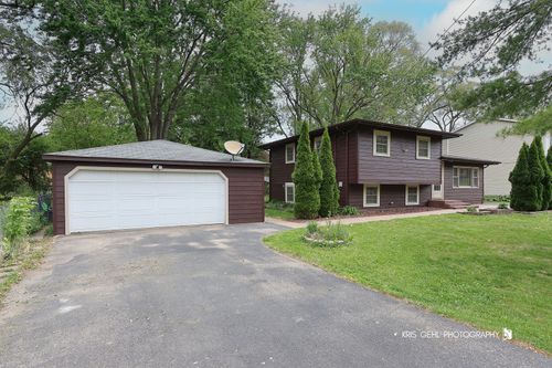 2810 Brentwood Ln, McHenry, IL, 60050-8119 | Card Image