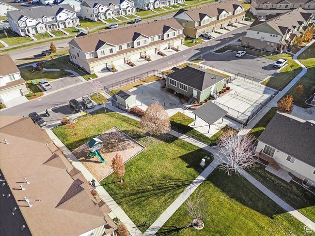 Aerial perspective of suburban area | Image 40
