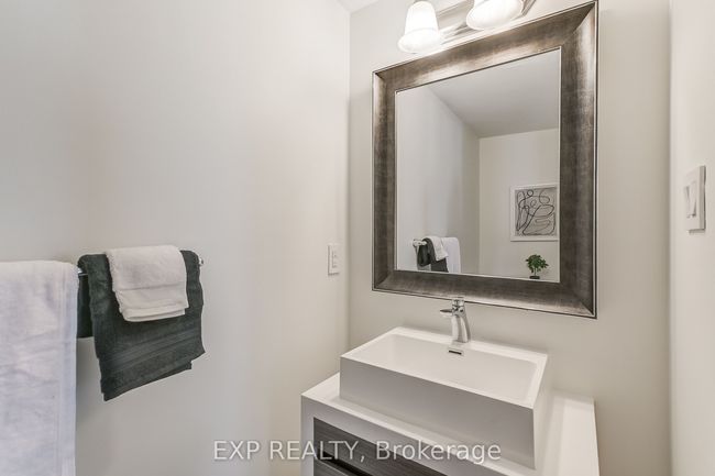 979 Nadalin Hts, House attached with 4 bedrooms, 2 bathrooms and 1 parking in Milton ON | Image 23