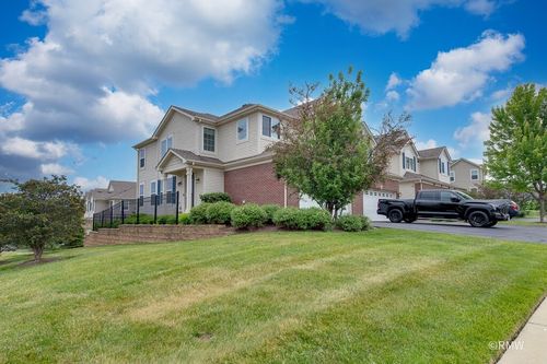 9810 Cummings St, Huntley, IL, 60142-6039 | Card Image