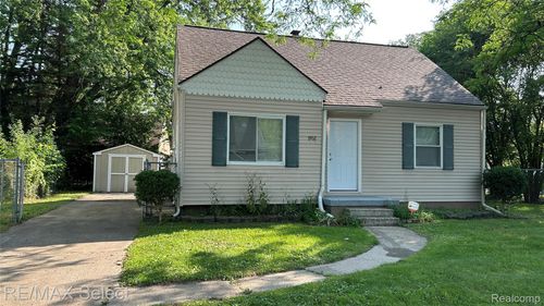 1902 Crestbrook Ln, Flint, MI, 48507-5339 | Card Image