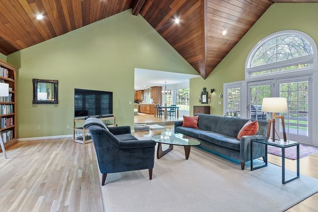 132 Ember Ln, House other with 4 bedrooms, 4 bathrooms and 4 parking in Carlisle MA | Image 16