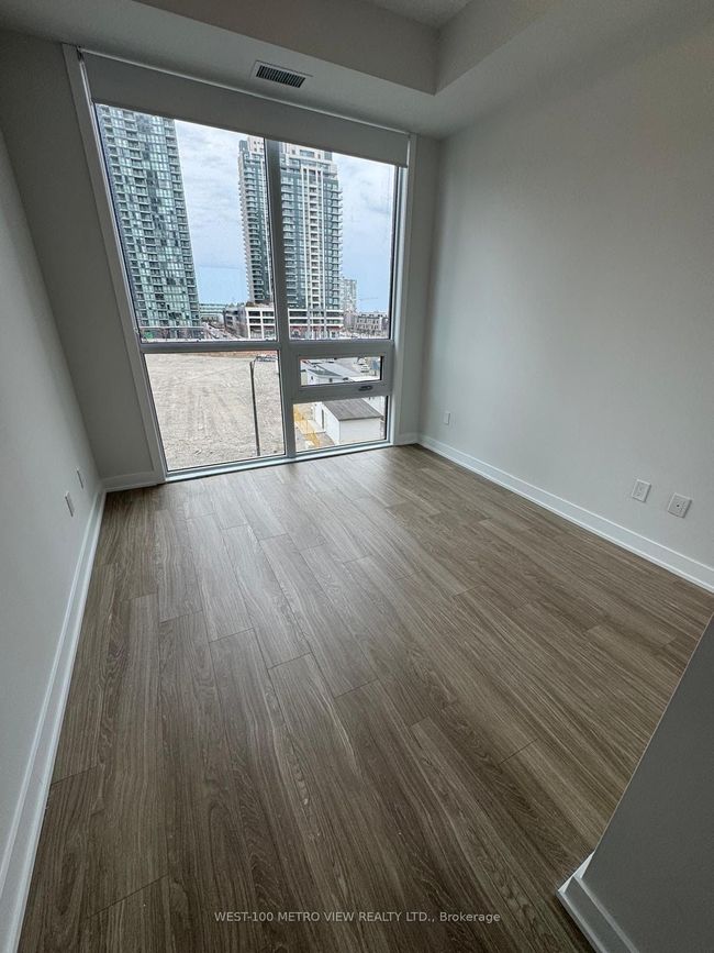 315 - 430 Square 1 Dr, Condo with 2 bedrooms, 1 bathrooms and null parking in Mississauga ON | Image 8