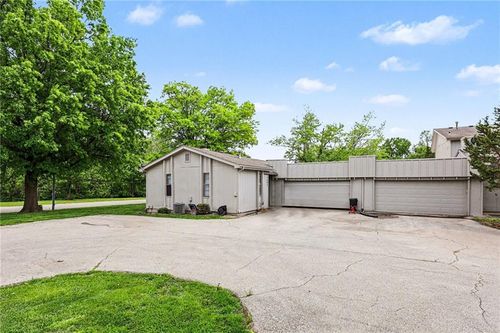 14025 Ballantrae Dr, Grandview, MO, 64030-4035 | Card Image