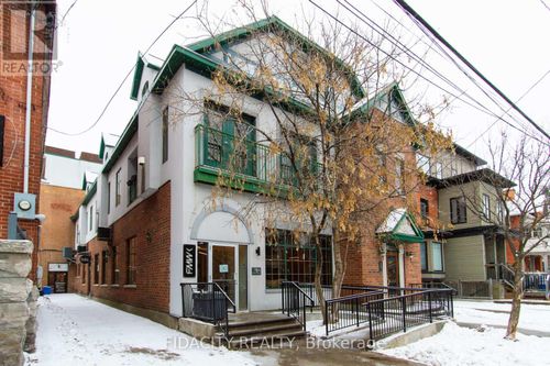 {{alt}} | Card Image