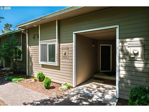 1-g-4684 Sw Comus Pl, Portland, OR, 97219-7273 | Card Image