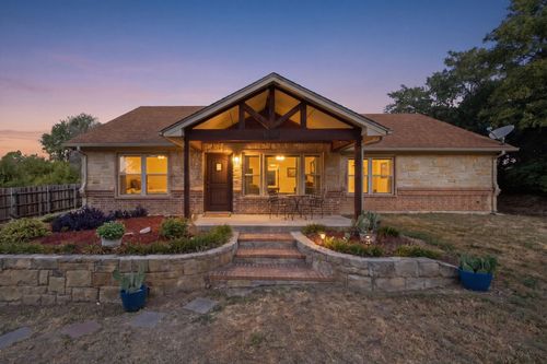 328 Silver Ln, Azle, TX, 76020-3518 | Card Image