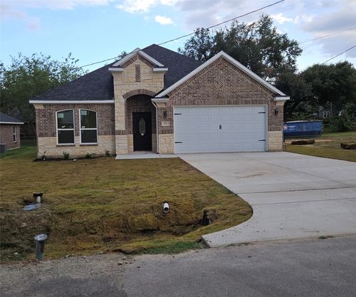202 E 1st North St, Kaufman, TX, 75142-1401 | Card Image