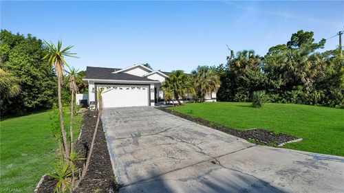 517 Palmetto Ave, Lehigh Acres, FL, 33972-7860 | Card Image