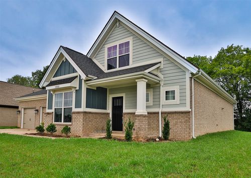 1222 Warrior Ln, Bowling Green, KY, 42104-8821 | Card Image
