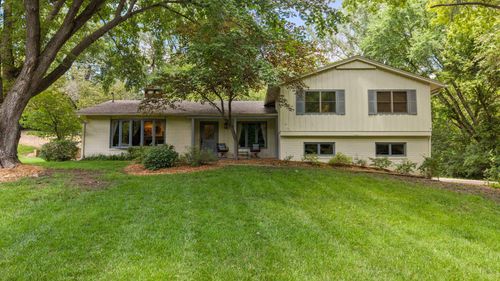 5080 Center Court, Bettendorf, IA, 52722 | Card Image