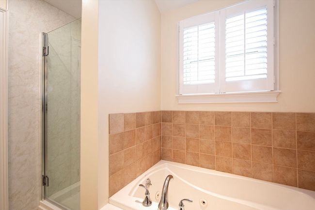 APT-2 - 6 State Park Rd, Condo with 2 bedrooms, 3 bathrooms and 2 parking in Hull MA | Image 25