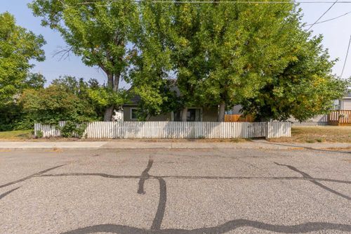 {{alt}} | Card Image