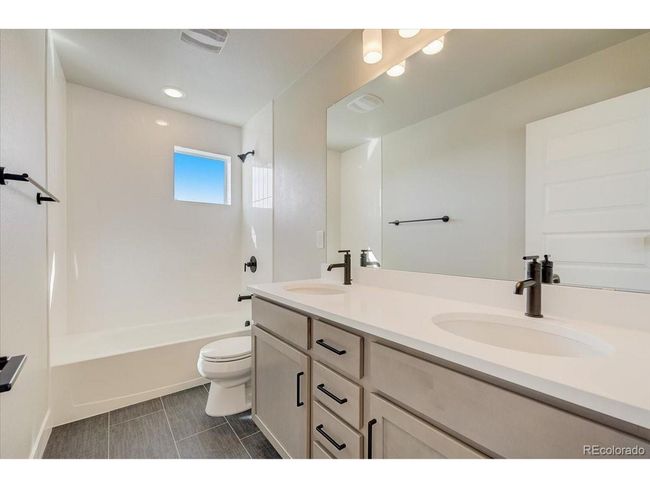 5962 Rendezvous Pkwy, Townhouse with 3 bedrooms, 3 bathrooms and null parking in Timnath CO | Image 19