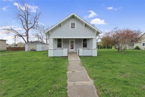 829 Locust Ave, Neoga, IL, 62447-1538 | Card Image