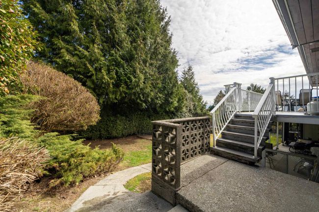 3051 Daybreak Avenue, House other with 4 bedrooms, 2 bathrooms and 10 parking in Coquitlam BC | Image 26