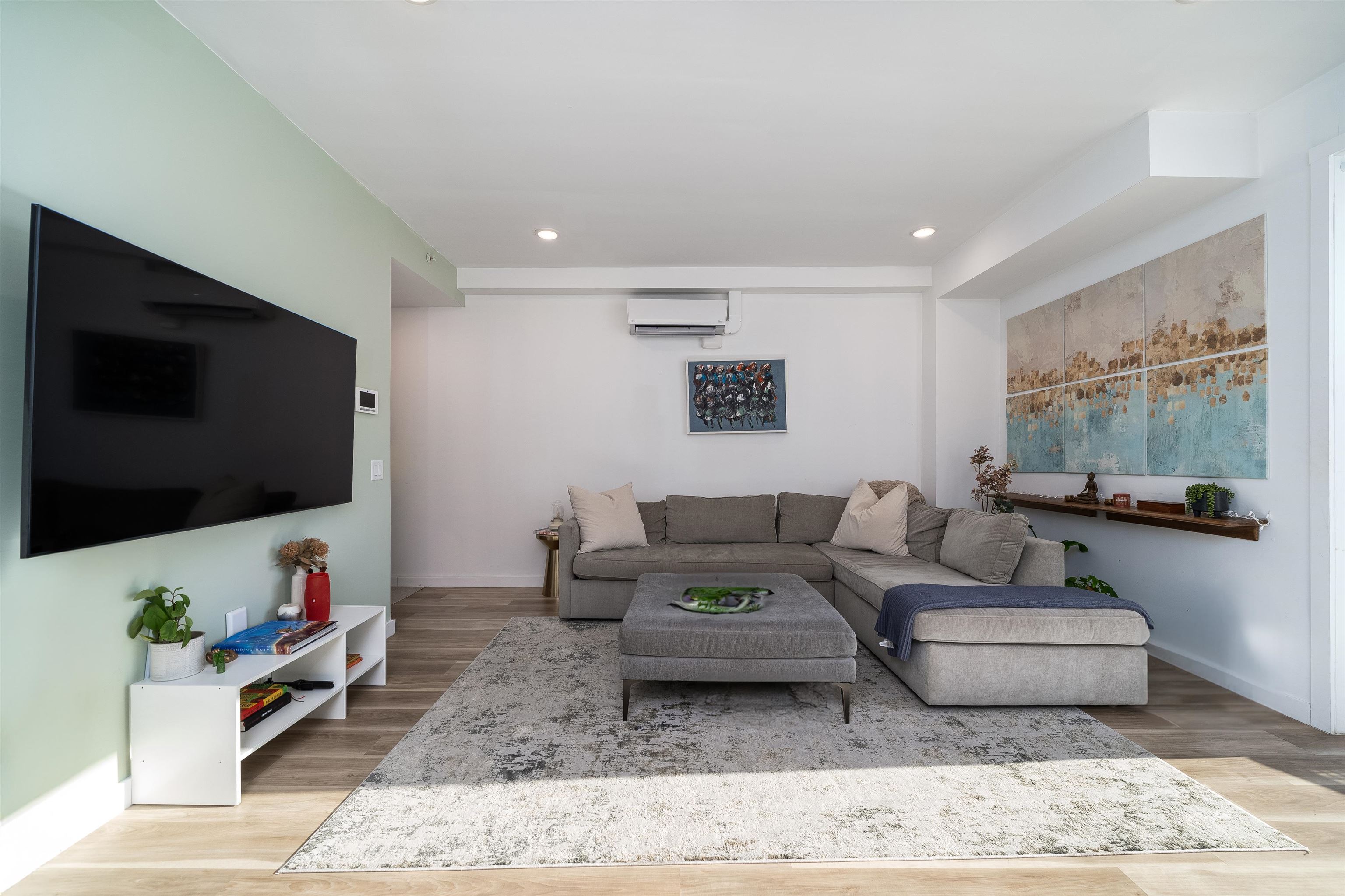 Residential Lease in JC, Heights 5
