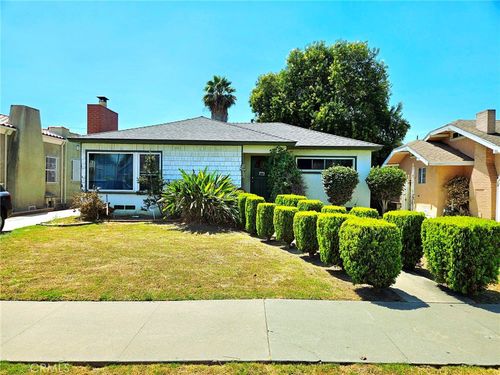 813 S Sloan Ave, Compton, CA, 90221-3939 | Card Image