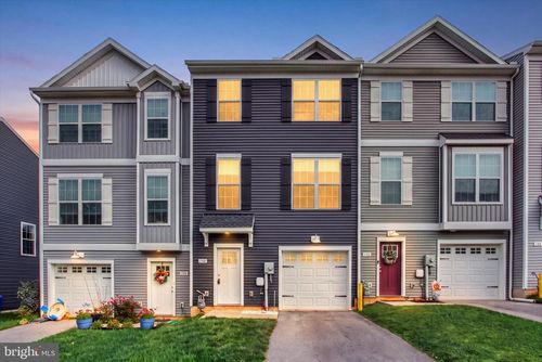194 Hudson Blvd, RED LION, PA, 17356-8461 | Card Image