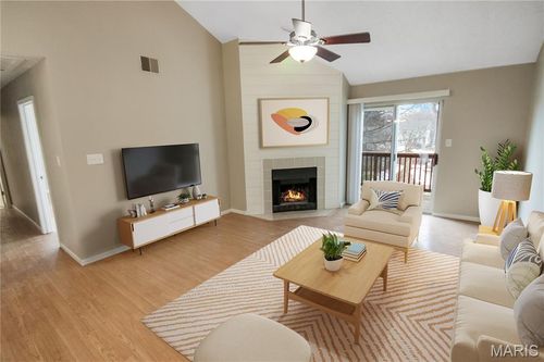 132 Shirley Ridge Dr, Saint Charles, MO, 63304-3519 | Card Image