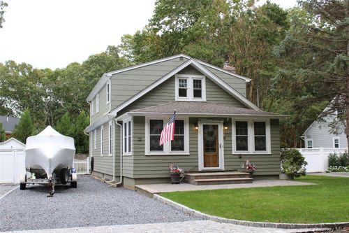 4595 S Harbor Road, Southold, NY, 11971 | Card Image