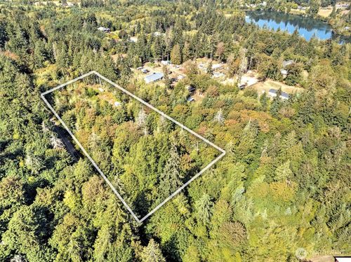 60 Se Mable Taylor Ln, Shelton, WA, 98584-6911 | Card Image