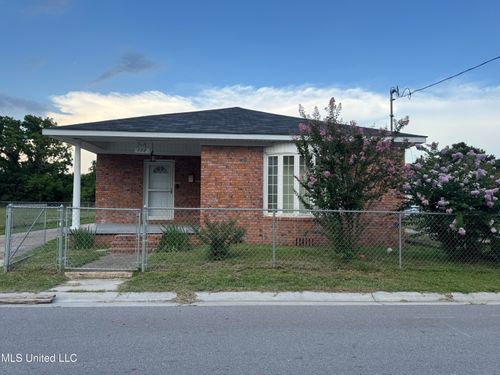 172 Hoxie St, Biloxi, MS, 39530-4533 | Card Image